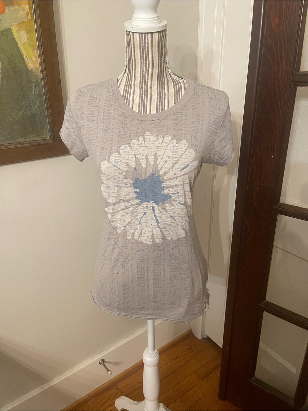 Life Is Good Light Gray Short-Sleeve Daisy Graphic Tee